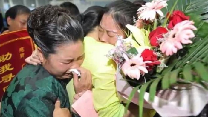 Lin Zhenqin sa stretla s rodičmi po 30 rokoch