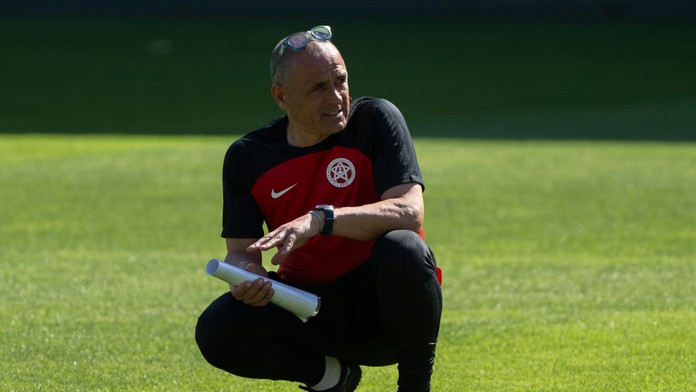 Bývalý reprezentant reaguje na slová Calzonu: S kritikou sa asi ešte nestretol, mal by sa nám poďakovať