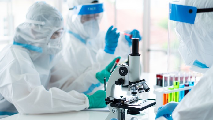 Covid vznikol v laboratóriu, naznačuje nová štúdia. Môžeme sa aj mýliť, ale toto sme zistili, hovoria vedci