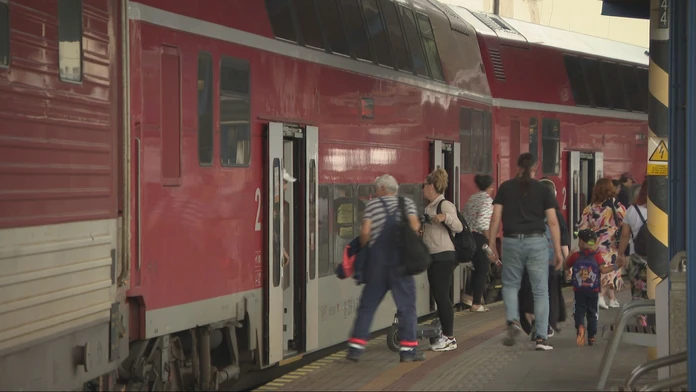 Niekde do vlaku nastúpite len z opačnej strany. Na železnici na Slovensku platia nezvyčajné obmedzenia