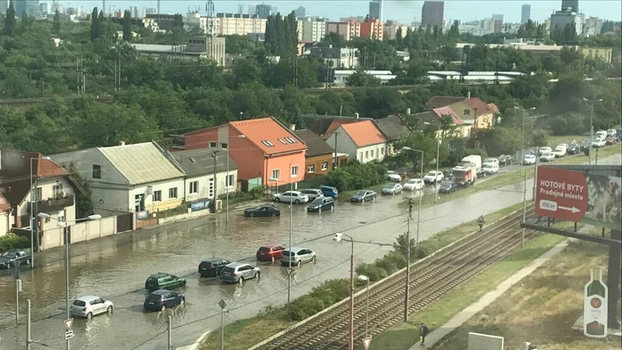 Záplava na Račianskej ulici