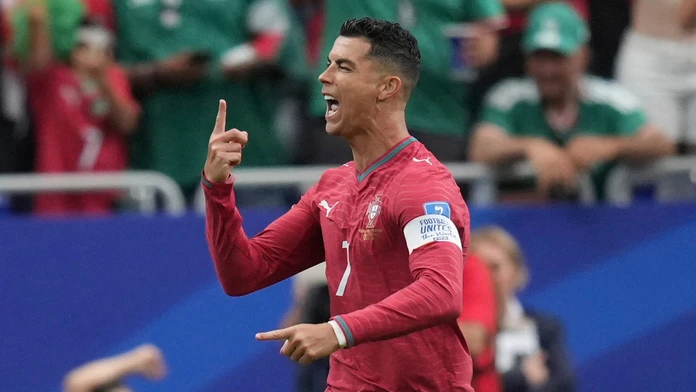 Cristiano Ronaldo odmietol koniec v reprezentácii: Verím, že môžem národnému tímu pomôcť