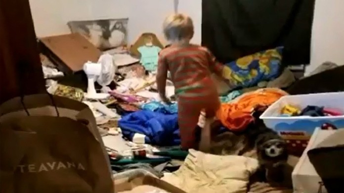 Deti žili v odpadkoch.