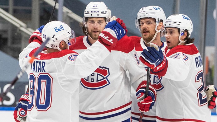 Slovenský hokejista v drese Montrealu Canadiens Tomáš Tatar (vľavo).