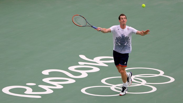 Andy Murray počas tréningu pred začiatkom olympiády v Rio de Janeiro.