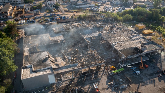 Kremeľ tvrdí, že požiar v obchode v Kremenčuku spôsobila munícia pre západné zbrane