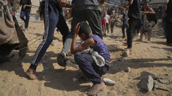 Chlapec v meste Gaza