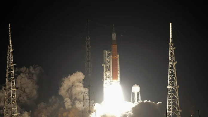 Má vrátiť ľudí na Mesiac. NASA však pripúšťa zmenu cieľa misie Artemis 3