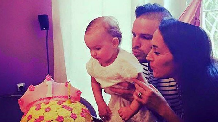 Ego s manželkou a dcérkou.