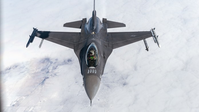 Flotila ukrajinských stíhačiek F-16 naberá na sile. Ukrajinci našli spôsob, ako sa vyhnúť ruským raketám