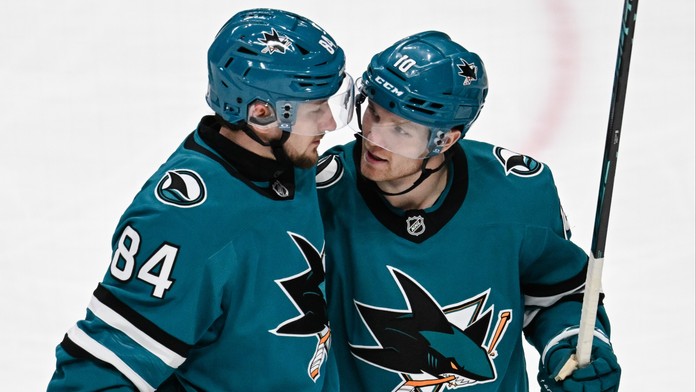 VIDEO: Pre zotrvanie v NHL viac urobiť nemohol. Pavol Regenda hetrikom zmiernil vysokú prehru Sharks