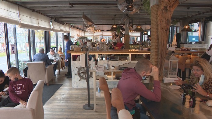 Slovensko čaká uvoľňovanie opatrení. Napriek tomu sa podnikatelia neprestávajú obávať