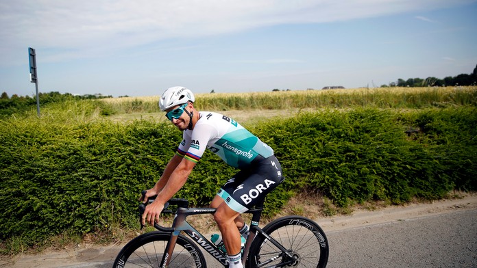 Deti sa kúpu v jazere na Aljaške.