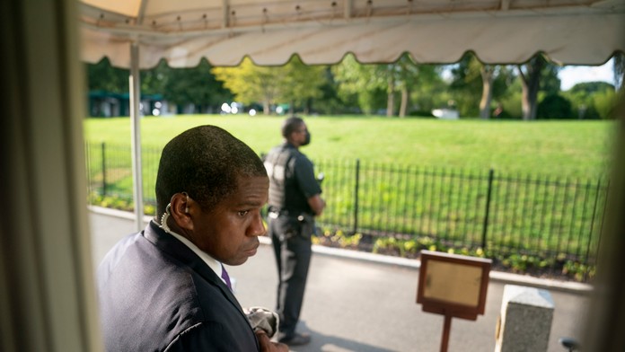 Lula pri mori odložila podprsenku