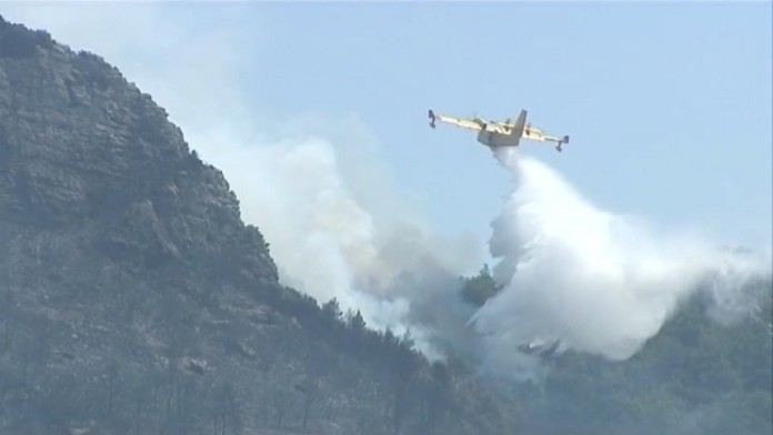 Chlapcov učili odrezávať hlavy