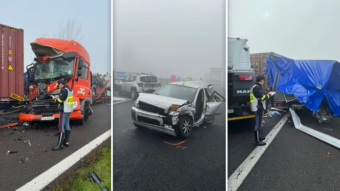 Zdemolované autá po hromadnej nehode