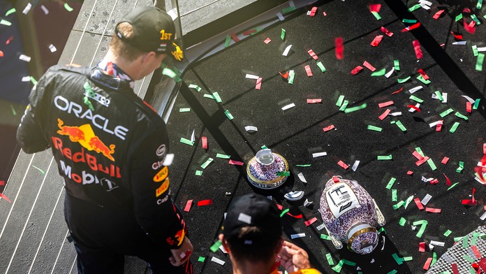 Veľká fotogaléria: V Maďarsku nastala chvíľková zmena. Kuriózna situácia sa odohrala na stupňoch víťazov