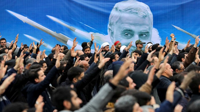 Iránci varujú, že proti akejkoľvek agresii sa budú brániť.