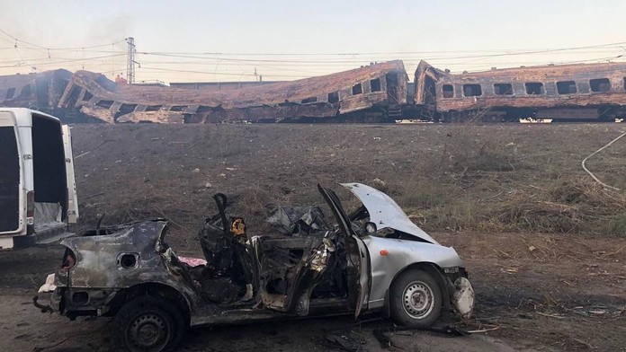 Krvavý Deň nezávislosti na Ukrajine. Útok na železničnú stanicu má najmenej 25 obetí a desiatky zranených