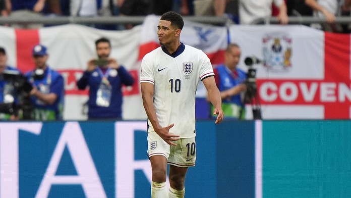 VIDEO: UEFA vyšetruje gesto smerom k slovenskej lavičke. Bellinghamovi hrozí, že si nezahrá štvrťfinále