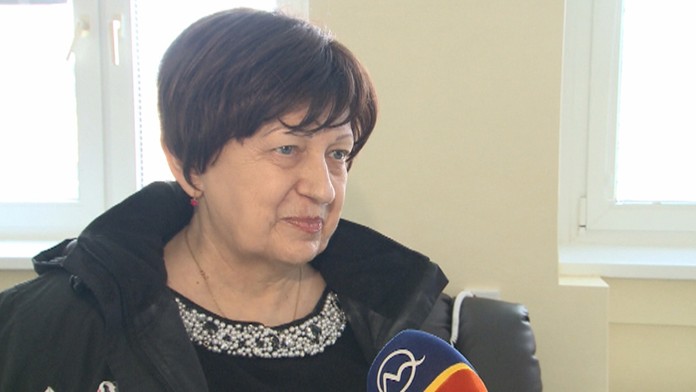 Pani Eva, ktorá bojuje s rakovinou.