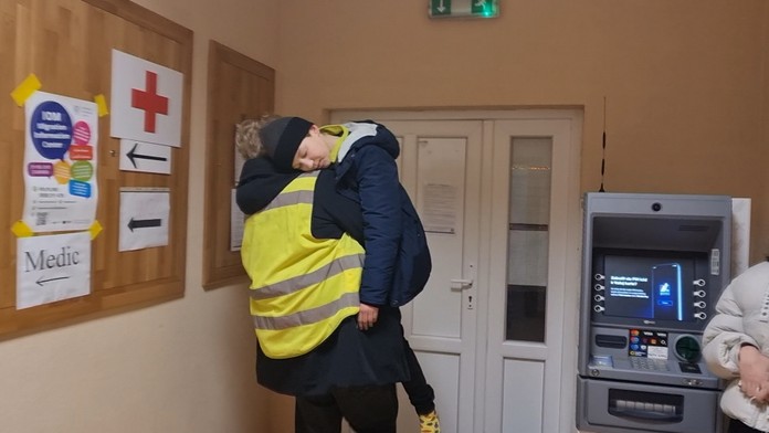 Noc na slovensko-ukrajinskej hranici: Vidieť utrápených rodičov s deťmi je nápor na psychiku