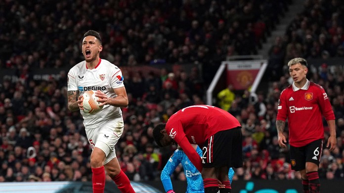 Európska liga: Hanckov Feyenoord má namierené do semifinále, Manchester obral o tri body Maguire