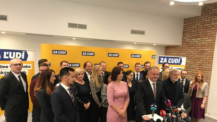 Vincent Cassel a Tina Kunakey