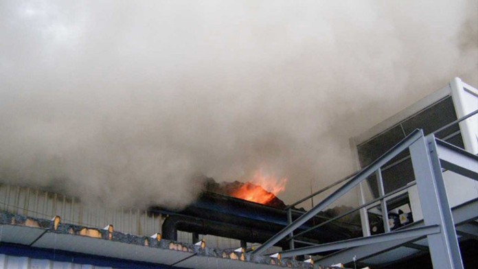 Požiar lakovne v Galante.