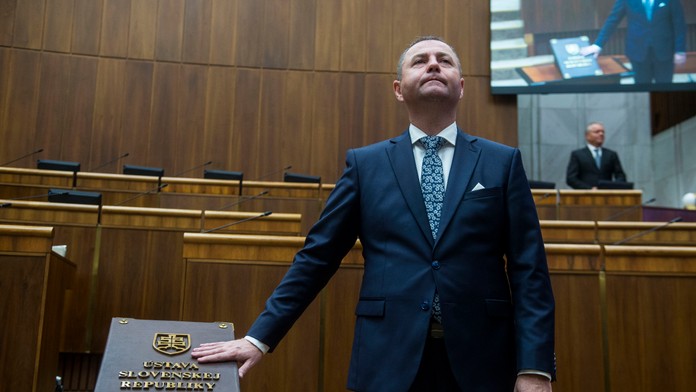 K podozreniu na plagiát od Kéryho sa vyjadruje aj Drucker, opozícia vyzýva na odstúpenie