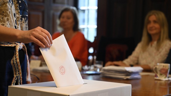 Polícia riešila v Trnave kuriózny prípad. Predseda volebnej komisie poriadne nafúkal