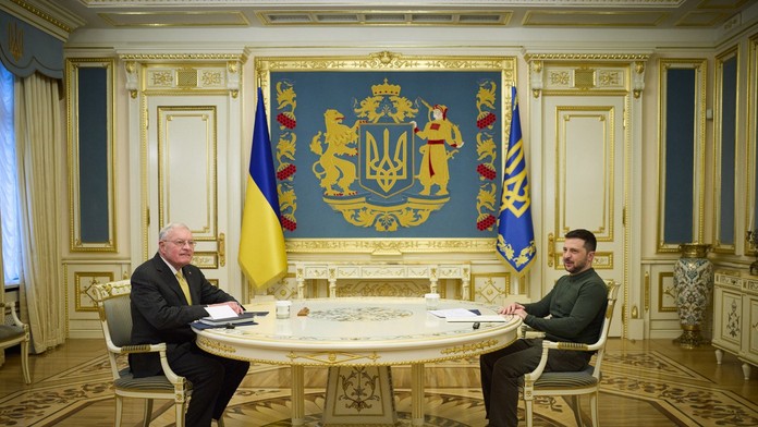 Obidve armády ustúpia o 15 kilometrov. Ukrajina súhlasila s doteraz najkonkrétnejším návrhom prímeria