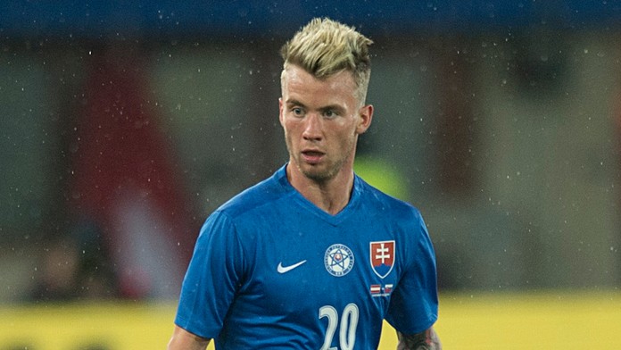 Albert Rusnák v drese slovenskej reprezentácie.