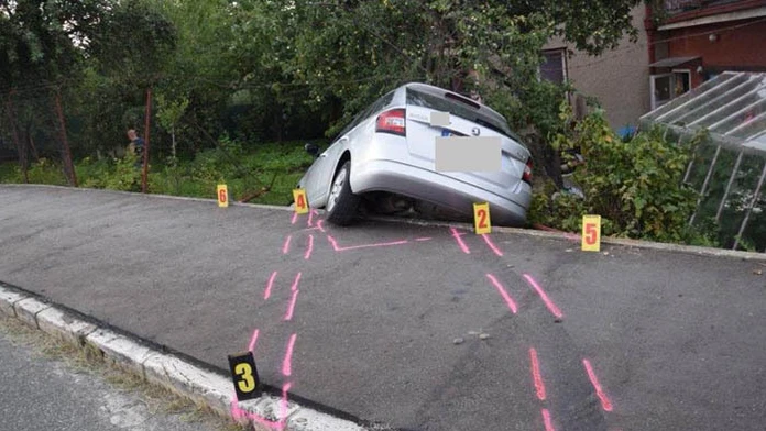 Polícia v Spišskej Novej Vsi naháňala vodiča, ktorý nezaplatil za benzín. 