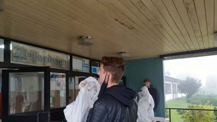 Nehoda na priecestí neďaleko obce Slovenské Nové Mesto