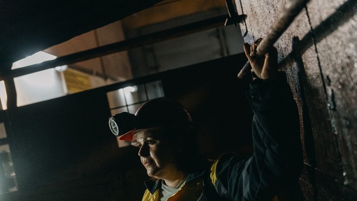 Zamestnankyňa bane na Ukrajine