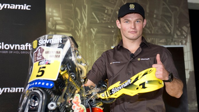 Motocyklový reprezentant Štefan Svitko na novej motorke pred štartom Rely Dakar 2016.svitko.jpg