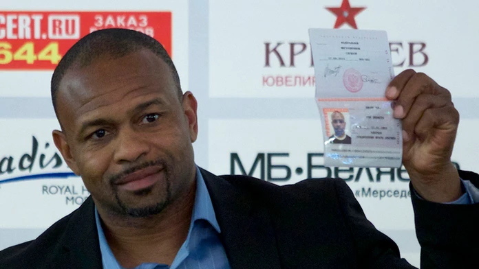 Boxer Roy Jones Jr. má ruský pas.
