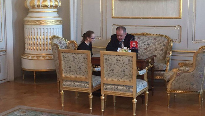 Prezident Andrej Kiska prijal 10-ročnú Kristínku, ktorá mu poslala na Vianoce list.