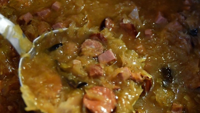 Tento rok budú drahšie aj dobroty na vianočnom stole. Priplatíme si za kapustnicu či zemiakový šalát