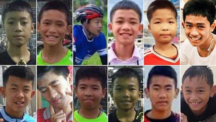 Mladí futbalisti, ktorí uviazli v thajskej jaskyni