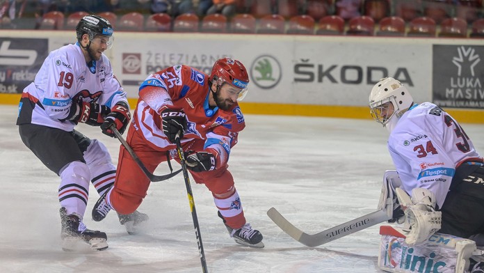 Zničený židovský cintorín v Námestove.