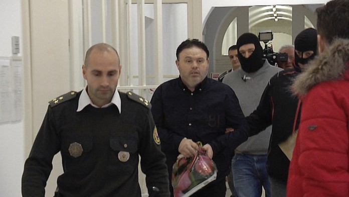 Sudca po hodine rozhodol