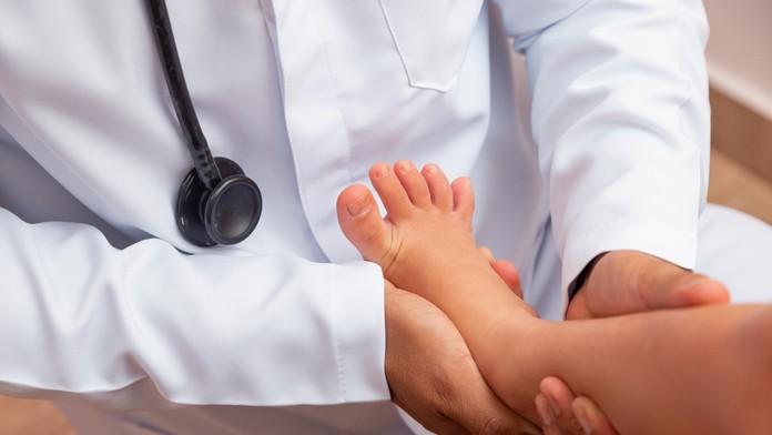 Veľkú Britániu desí rýchle šírenie zákernej infekcie. Podľahlo jej už najmenej deväť detí