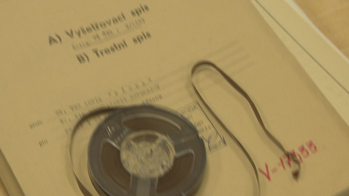 Historici pátrajú po autorovi tajomnej nahrávky kritizujúcej komunizmus. S prípadom si nevedela rady ani ŠtB