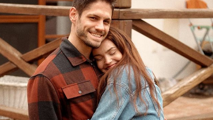 Mary a Adrián žiaria šťastím.