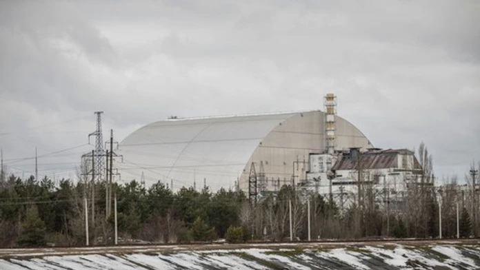 Greenpeace varuje pred novou katastrofou v Černobyli. Hrozí rozpadnutie pôvodného sarkofágu