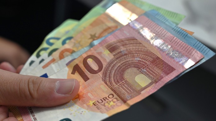 Štyria z desiatich Slovákov sa s partnerom hádajú pre peniaze. Ako predísť zbytočným sporom?