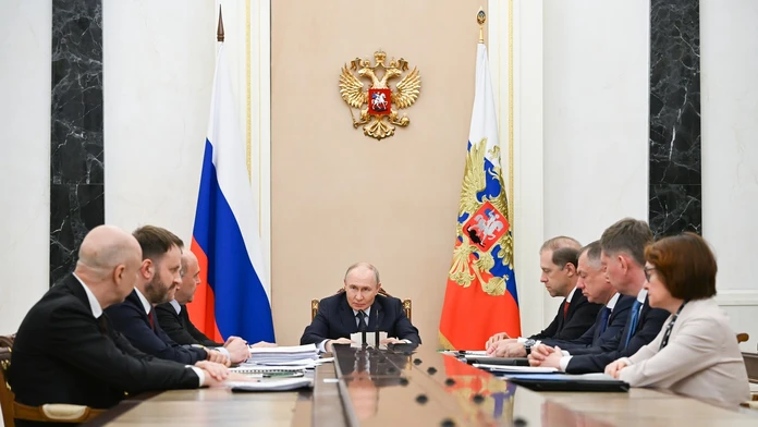 Odvolal, čo odvolal. Putin opäť zmenil svoje územné požiadavky voči Ukrajine, píše Bloomberg