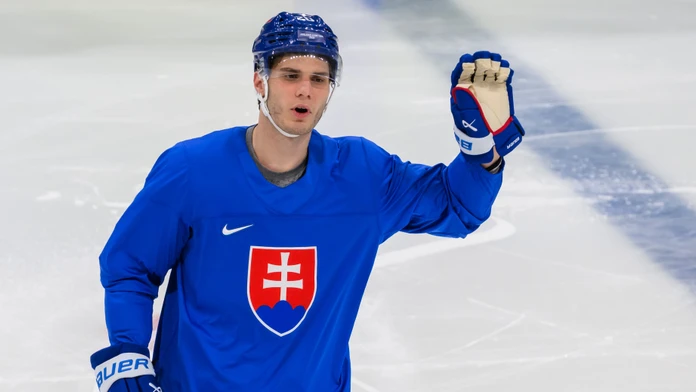 Slafkovský trénuje s Košicami. Spoluhráči z NHL sa na ňom bavia